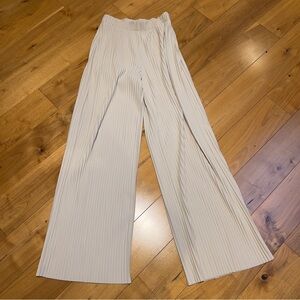 Babaton Cream Pleated Wide-Leg Pants